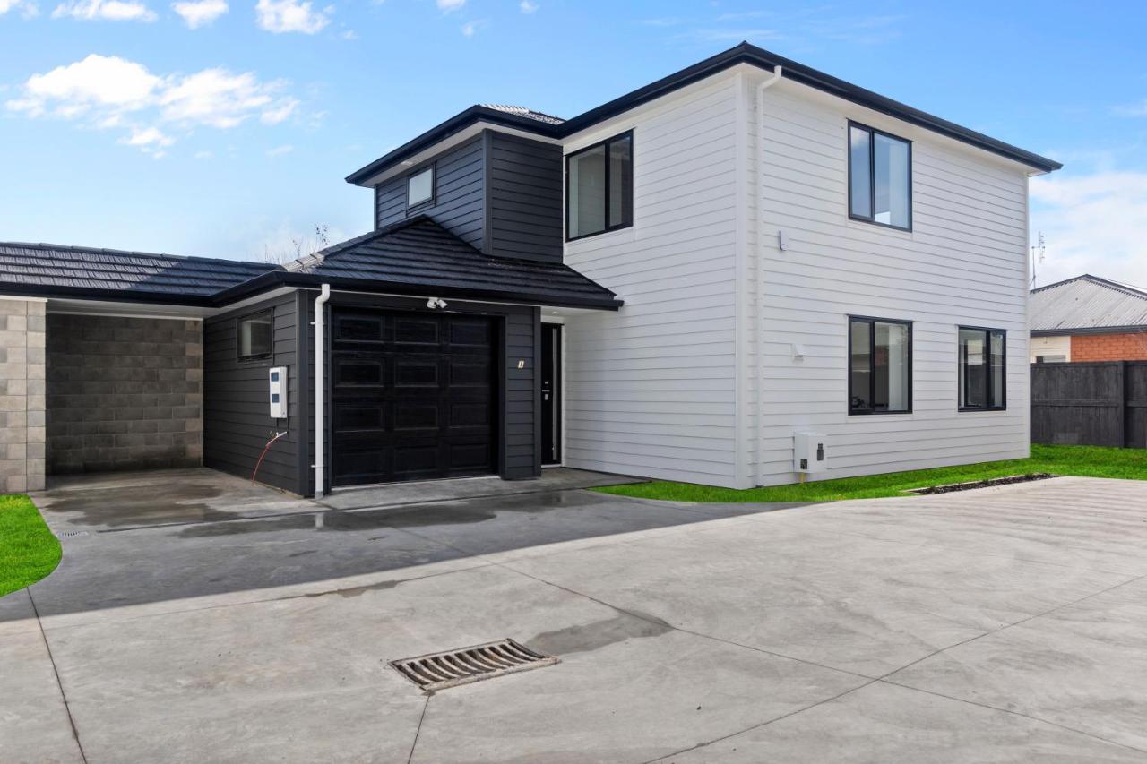 New House Walk To Rototuna Shopping Mall Villa Hamilton Eksteriør billede